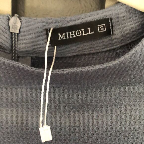 New Miholl Soft waffle long sleeve top with lace sleeves. Size S - Picture 3 of 9